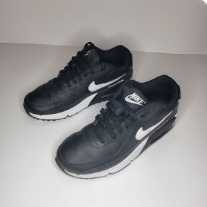 Nike air max 90 size 4y us black